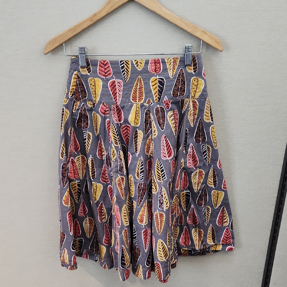 Effie's Heart Leaf Print Skirt Size Small